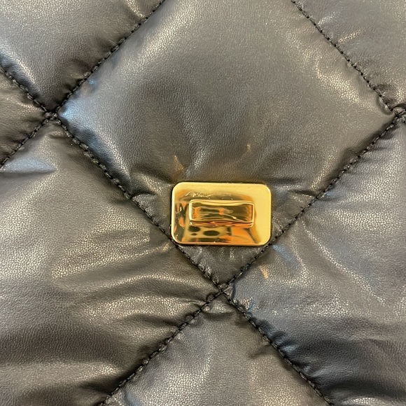 New with tags! Charles and Keith nylon puffy bag - Picture 6 of 7